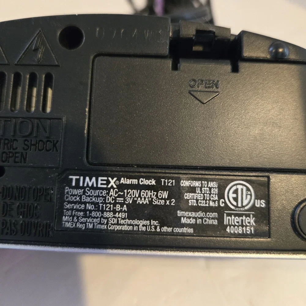 Timex - T121 - Black‎ Alarm Clock with Red Display 5.5